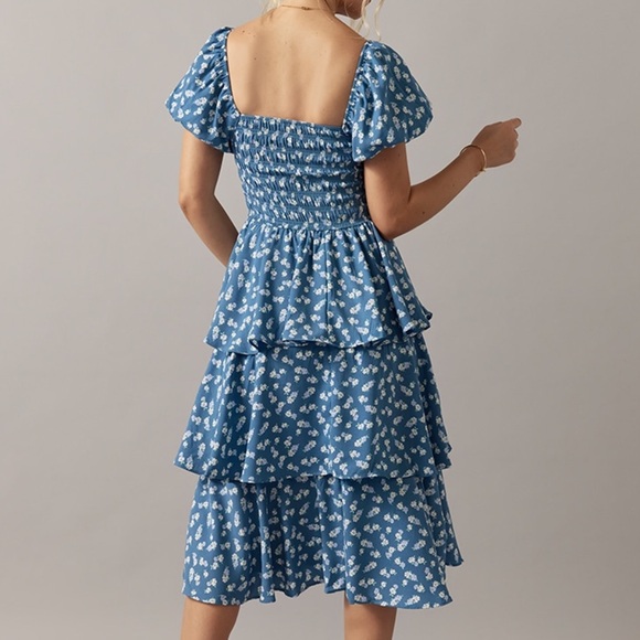 Francesca’s Cara Smocked Bow Front Tiered Midi Dress Blue Floral - Picture 3 of 6